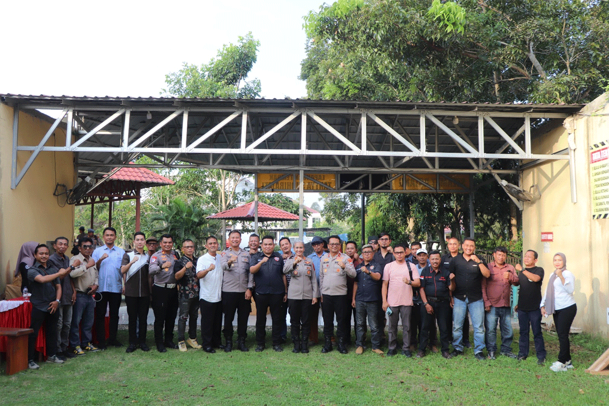 Foto bersama usai kegiatan