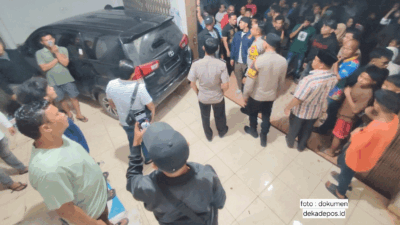 Penggerebekan pada sebuah tempat penyaluran pupuk bersubsidi.